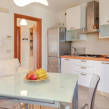 Arezzo Equestrian Centre-apt W/ Private Parking! *